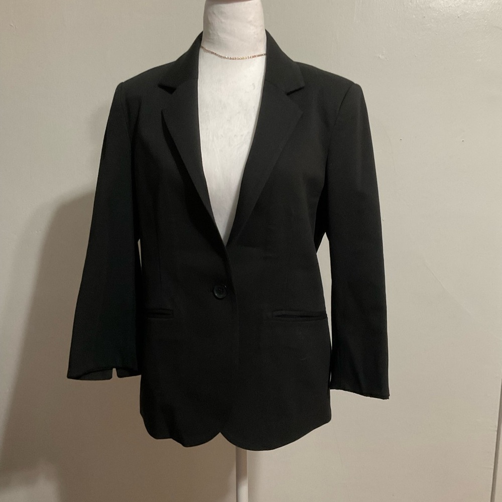 Nicole Miller Black Blazer with Notched Lapel